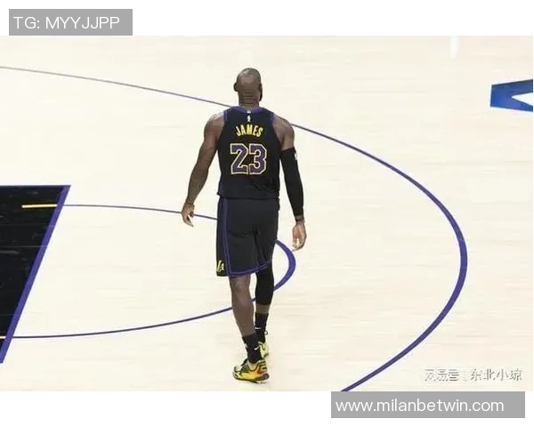詹姆斯今日助攻12次距离超越基德仅差495次本赛季有望达成目标