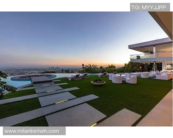 詹姆斯在贝弗利山庄建豪宅外界猜测第二座或为布朗尼未来准备